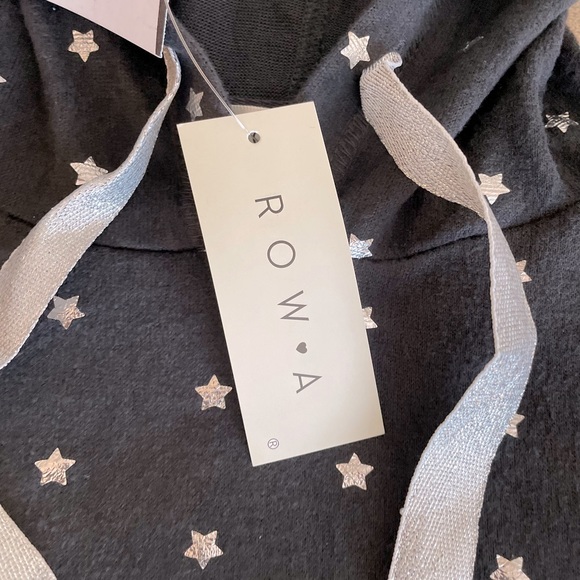 Rowa Hooded Oversized Star Cropped Sweater - Size S - Picture 11 of 13